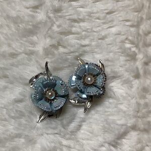 vintage Rare Coro blue flower clip-on earrings with rhinestones and a faux pearl
